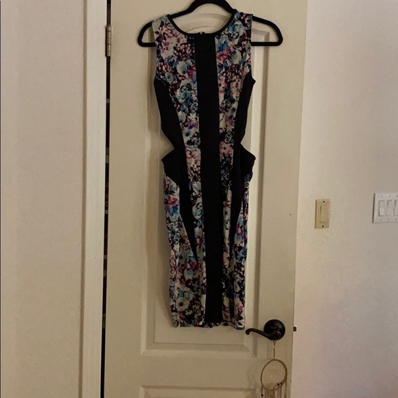 Fitted Marilyn Monroe dress - Picture 3 of 3